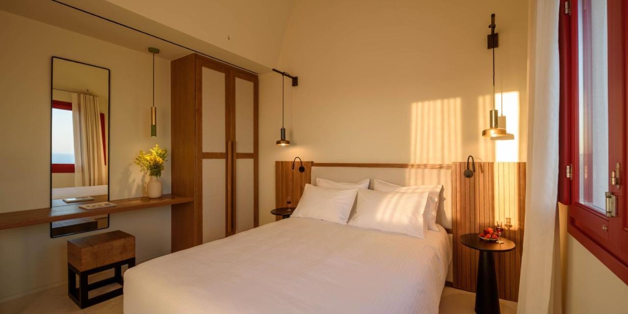 Potnia Theron Suites Akrotiri  Exterior photo