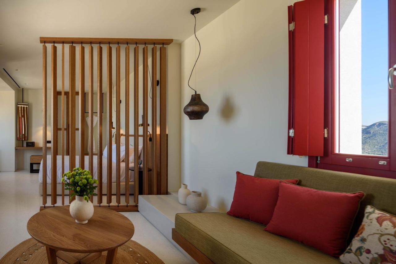 Potnia Theron Suites Akrotiri  Exterior photo